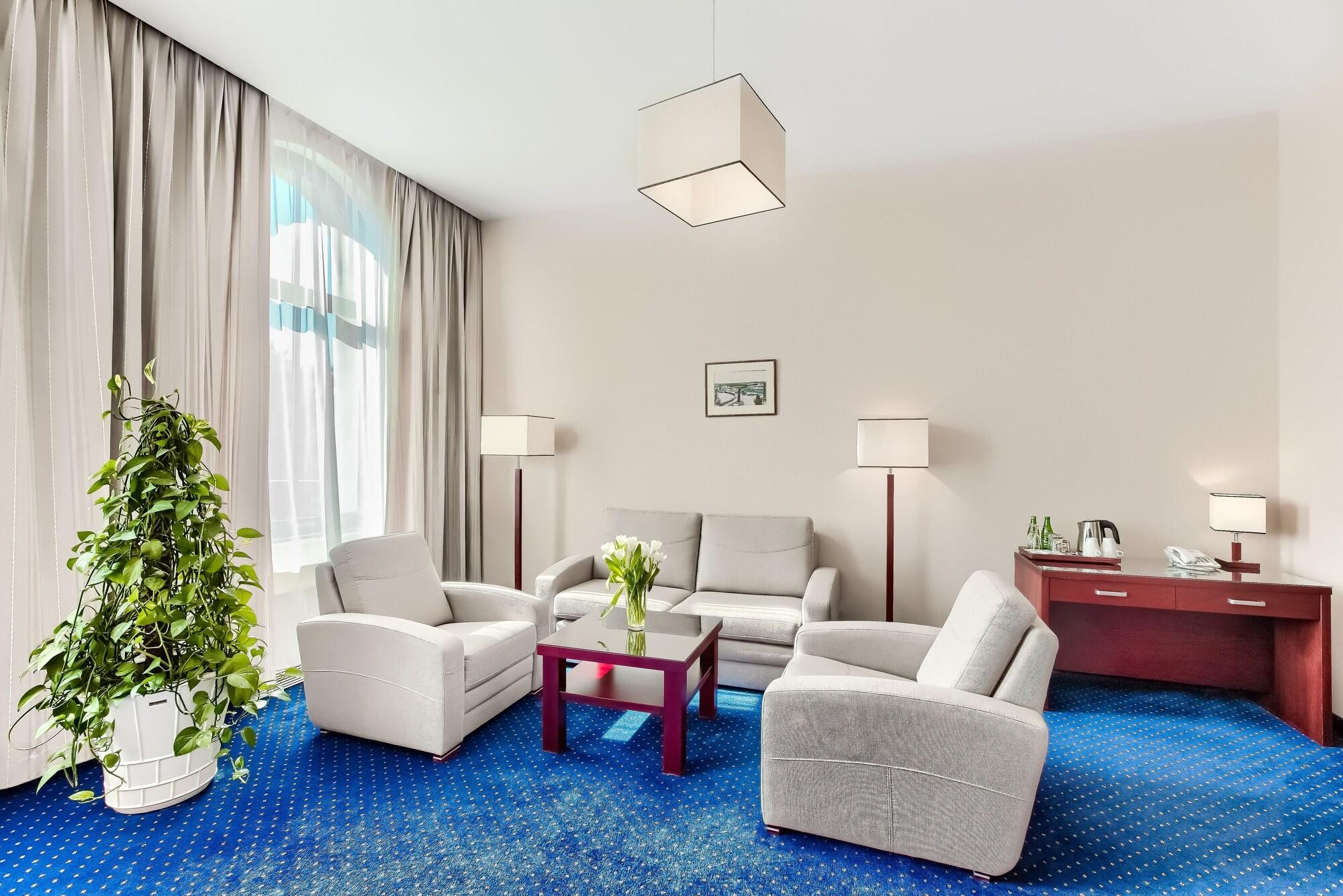 Hotel Atrium シュチェチン エクステリア 写真