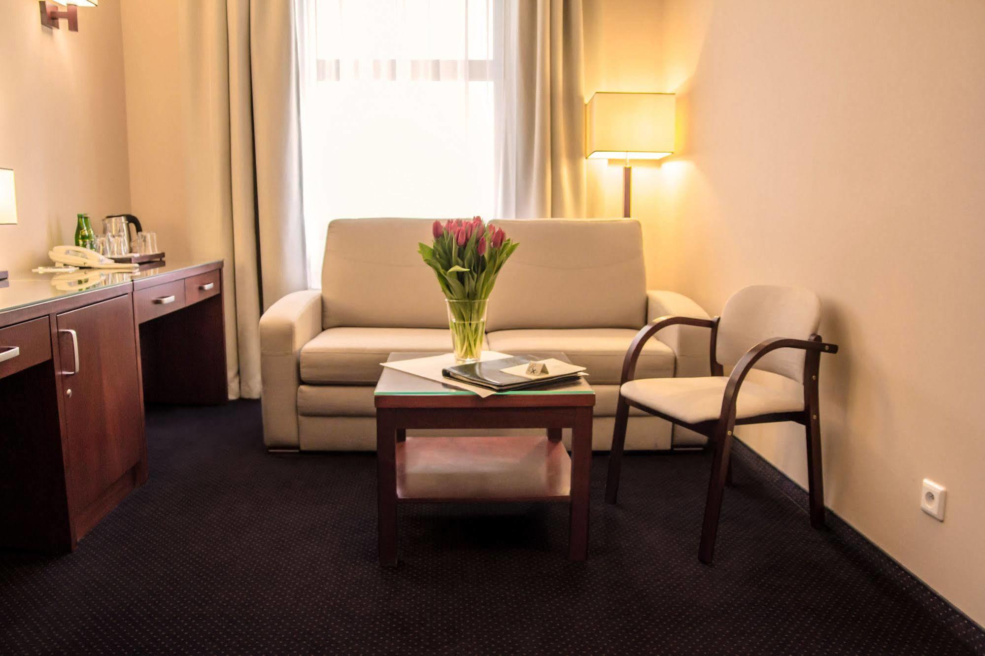 Hotel Atrium シュチェチン エクステリア 写真
